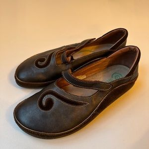 Naot Leather Swirl Mary Jane Shoes Flats Brown Size 37 EU 6.5 US